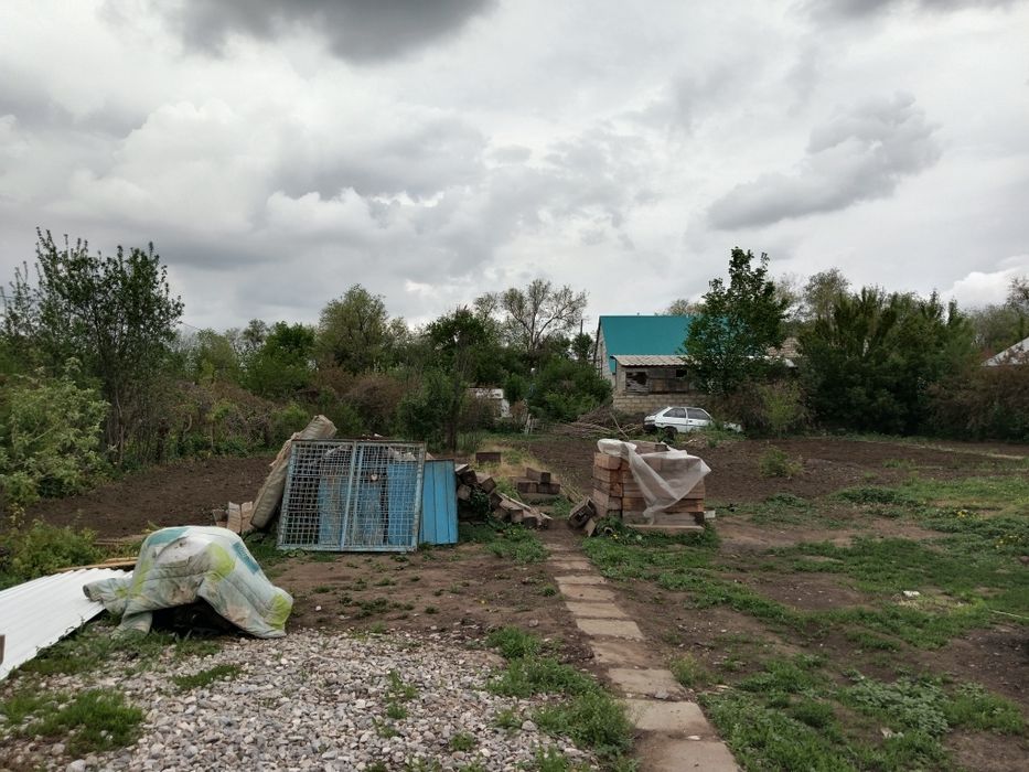 Продам дом с двумя участками