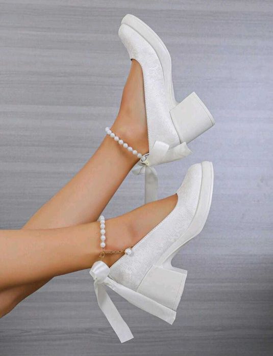 Дамски официални обувки размер 40