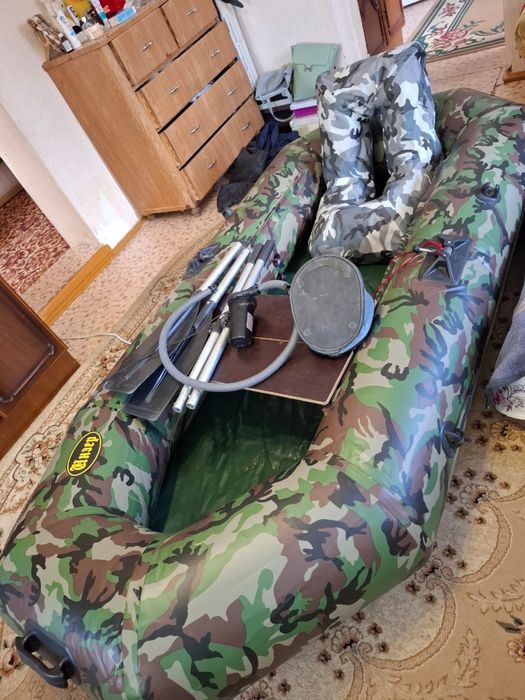 Надувная лодка 100 тысяч!