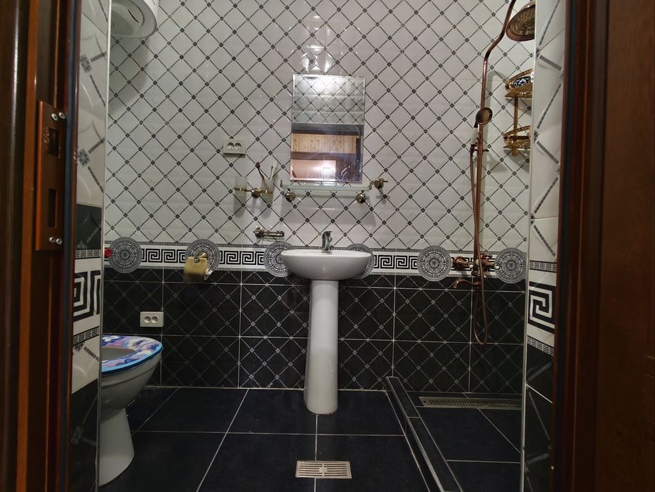 Uy sotiladi, yangi remont