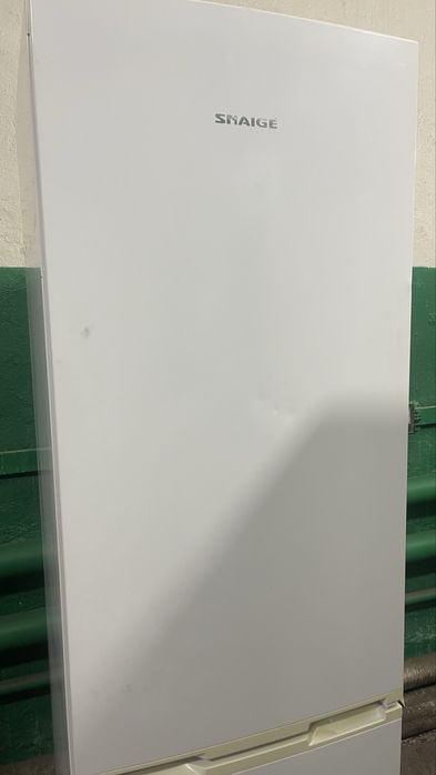 Холодильник Snaige