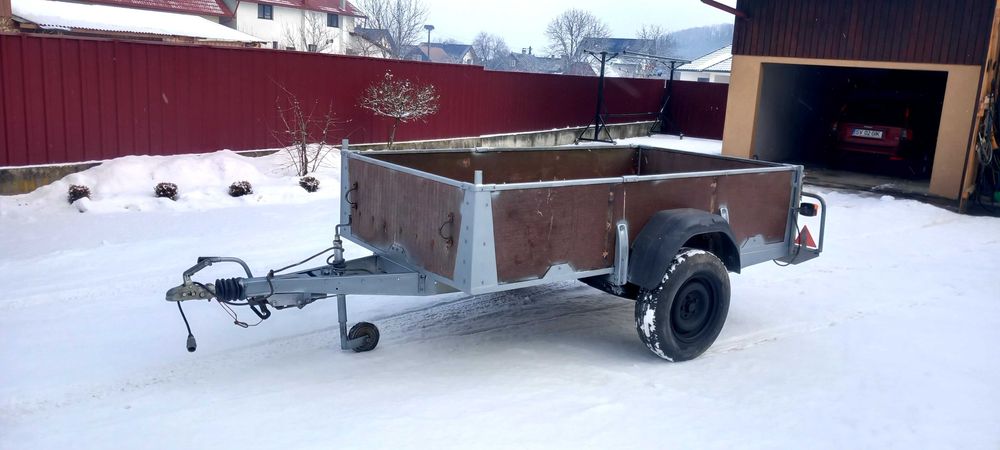 Vand remorca 1.200 kg cu sistem de frânare, reconditionat total