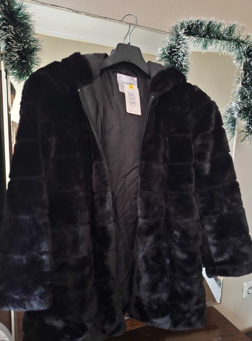 Чисто ново палто размер ХС/С