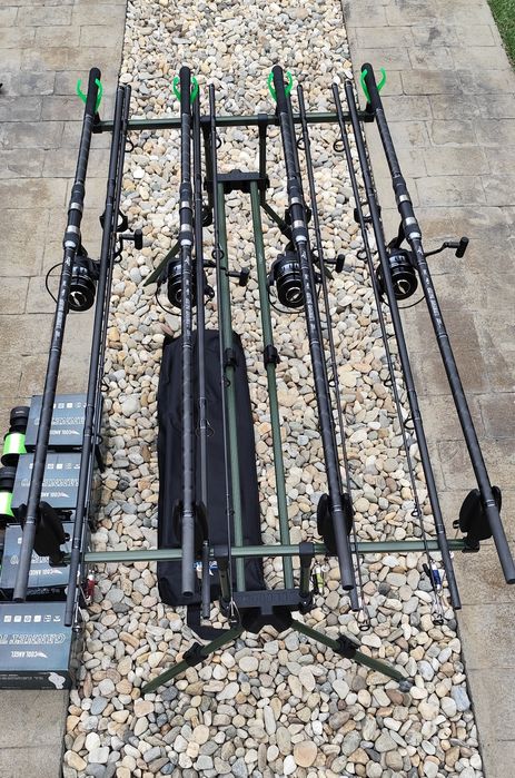 Set Pescuit,4 Lansete 3,90m,4 Mulinete 7000,Rod Pod,Senzori,Swingere