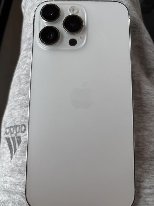 Продам айфон 14про мах