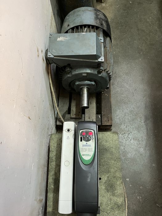 Електромотор 15kW с инвертор Emerson