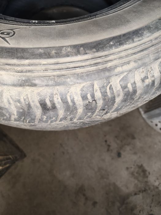 Продам резину 4 штуки