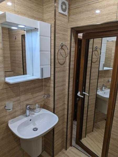 Напълно обзаведен двустаен апартамент в кв. Славейков