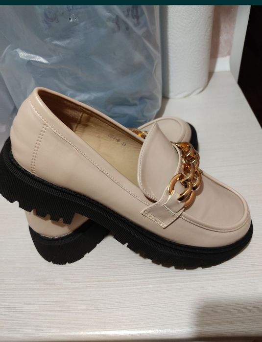 Срочно продам обувь