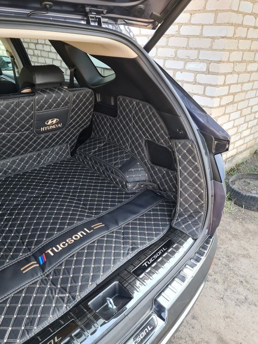 Продам коврики в багажник