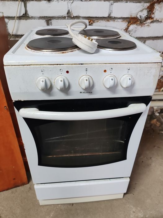 Продам электрическую плиту бу