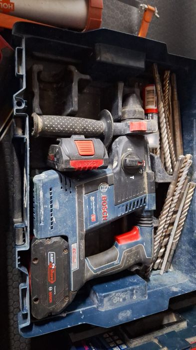 Scule bosch 18v  lichidez atelier