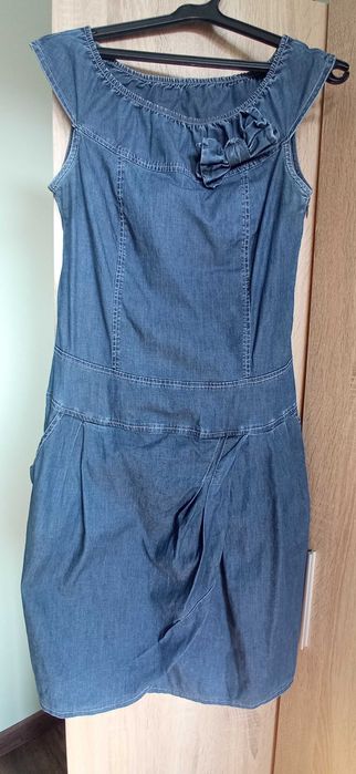 Различни рокли за повод и не само