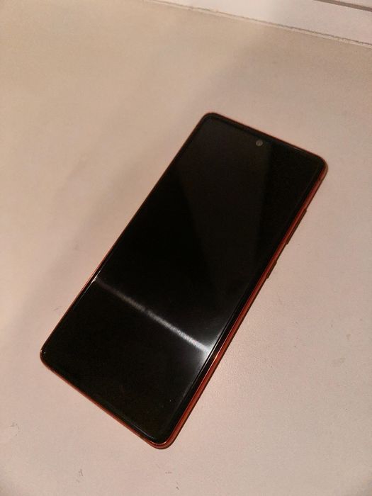 Продам телефон s20