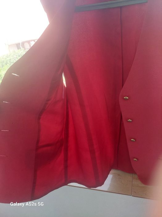 Vestă roșie Marime 40