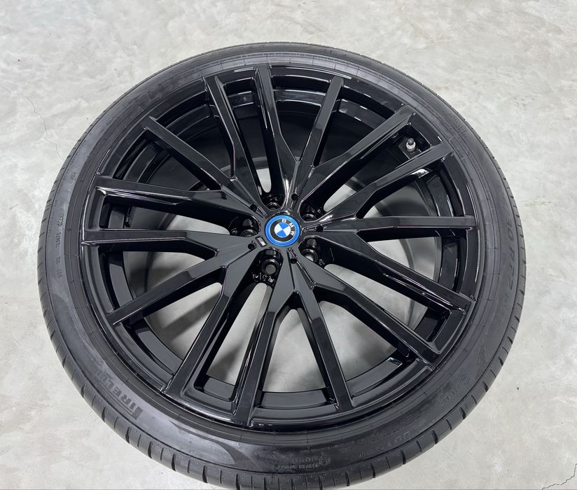 Jante Bmw X5 X6 R22 G05 G06 Originale M742 Pirelli 35/2024 Vara 99%