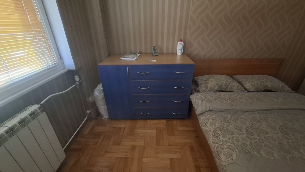 Гардероб и скрин комплект за спалня