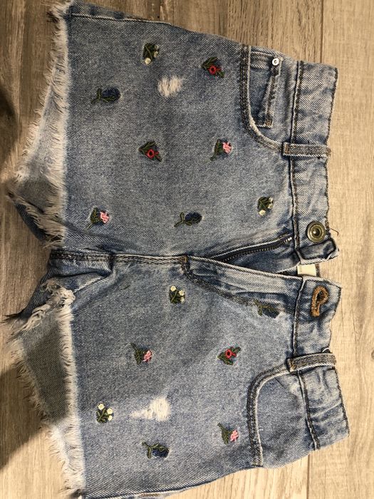 Детски дънки на Zara