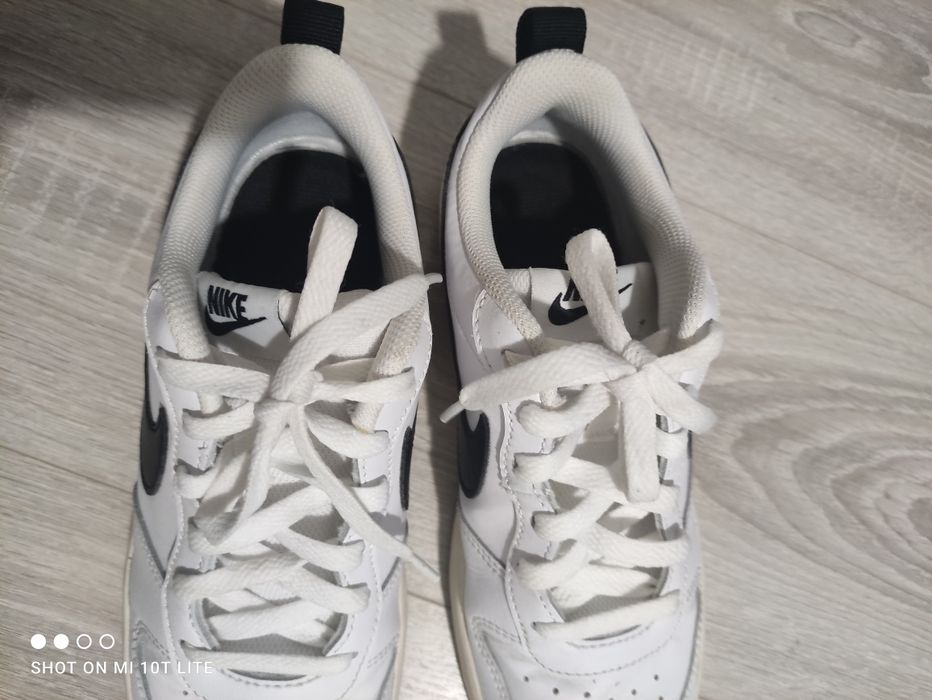 Маратонки NIKE,номер 38