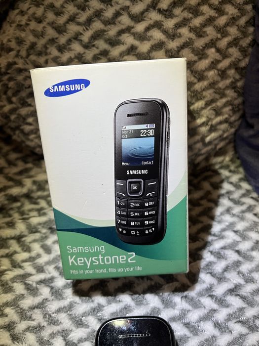 Samsung Keystone telefon mobil nou cu taste