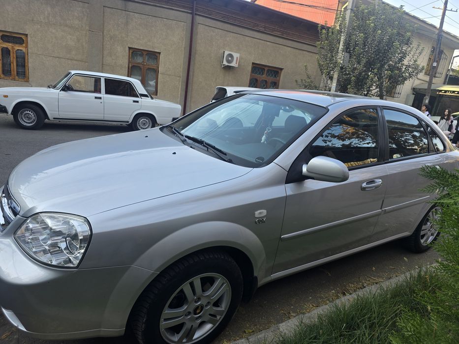 Машина ласетти, своя, автомат 2013г, пробег 128 500