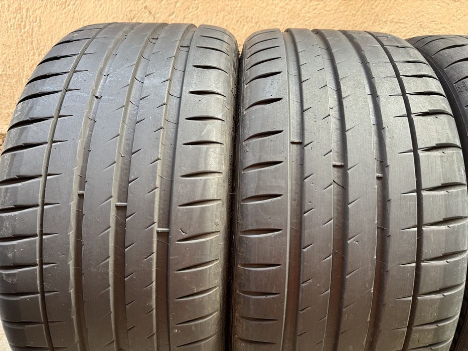 Автомобилни гуми 235 35 19 Mishelin