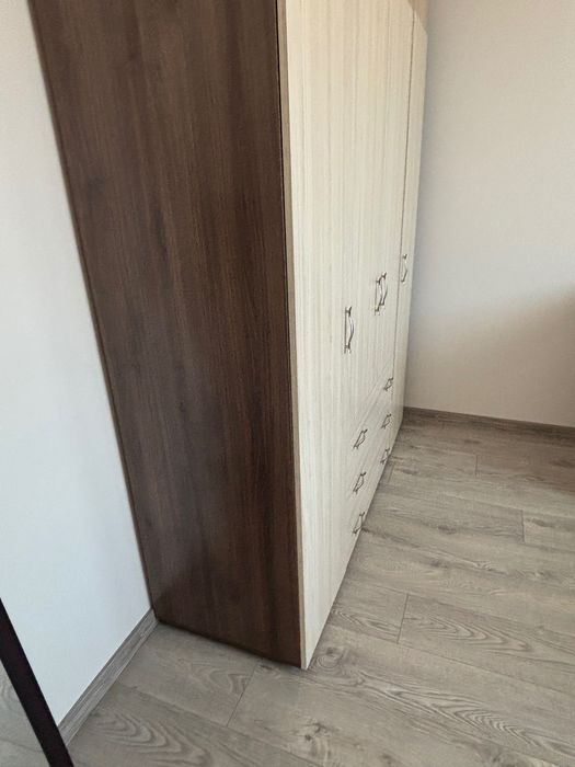 Четирекрил Гардероб