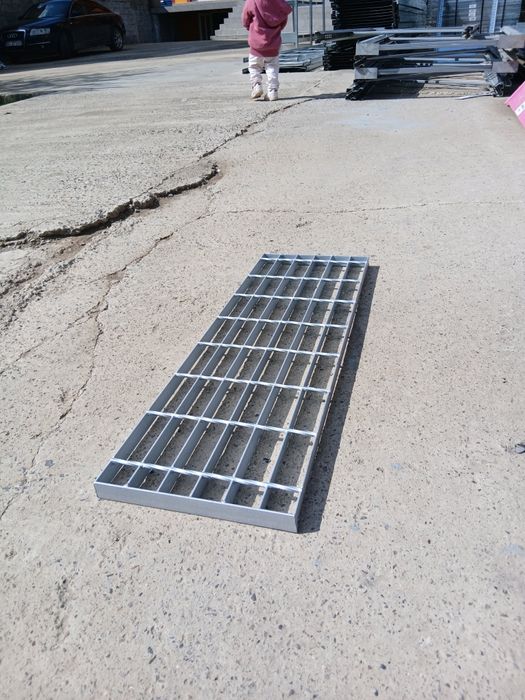 Trepte zincate 795x384