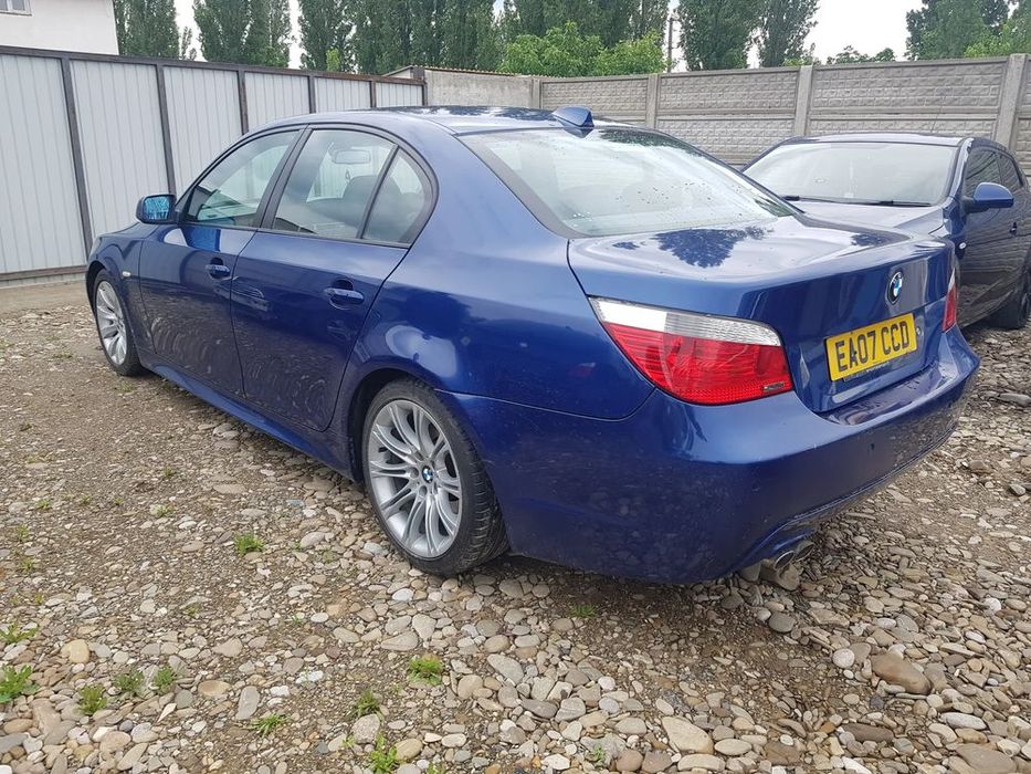 Dezmembram BMW E60 525 D  usa fata dreapta/usa spate dreapta/capota spate