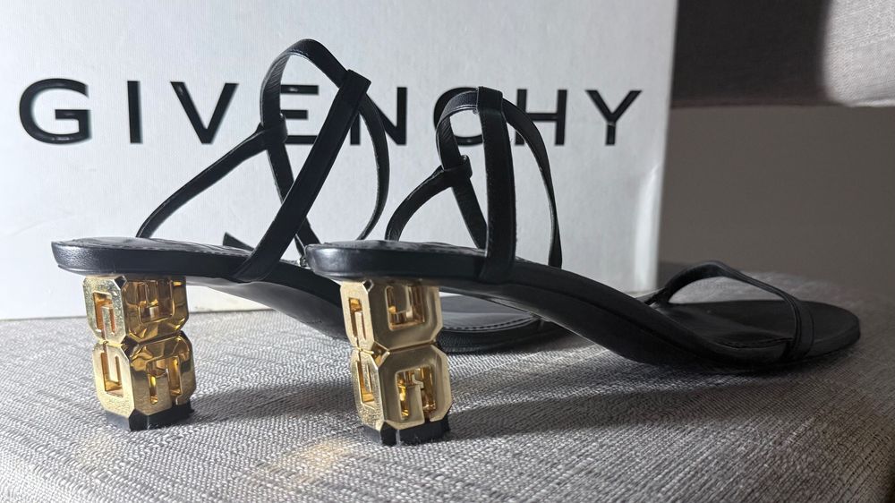 Босоножки GIVENCHY G-Cube Sandals