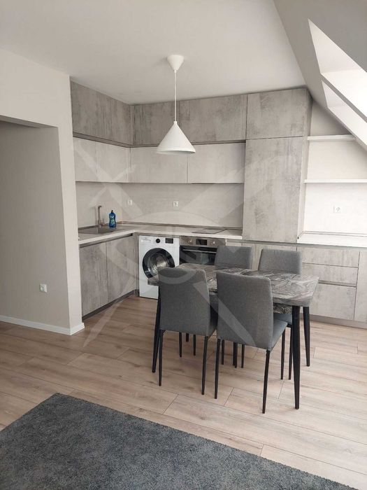 Продава се Тристаен апартамент в Варна, Базар Левски - 79 кв.м за 2406 €/кв.м - Снимка #2