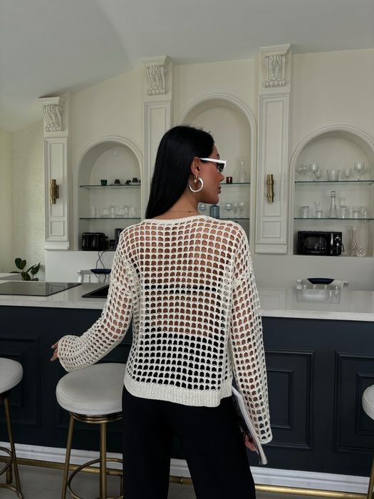 Прекрасен пуловер универсален размер