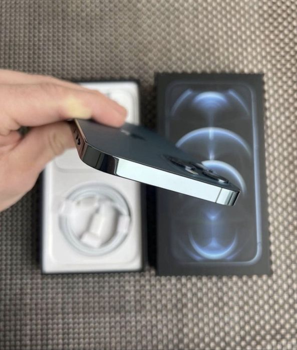 Vand IPhone 12 Pro Max Stare Ideala