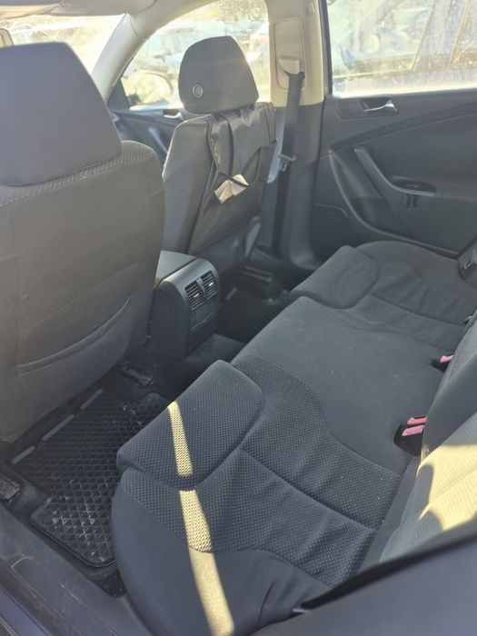 Volkswagen Passat B6 
Unic Propietar 
Toate taxele la zi
Fiscal pe loc