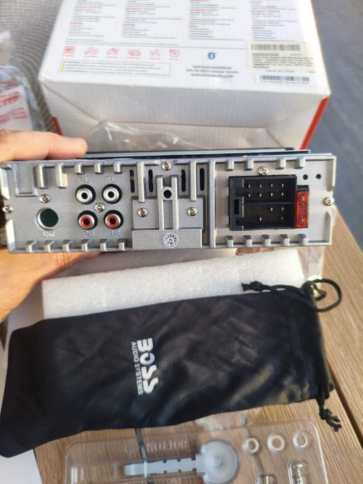 Radiocasetofon BOSS mp3 bluetooth pentru auto sau ambarcațiuni