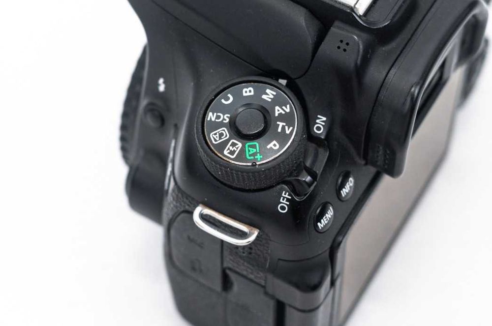 Canon EOS 70D - Body - DSLR - 95.000 de cadre