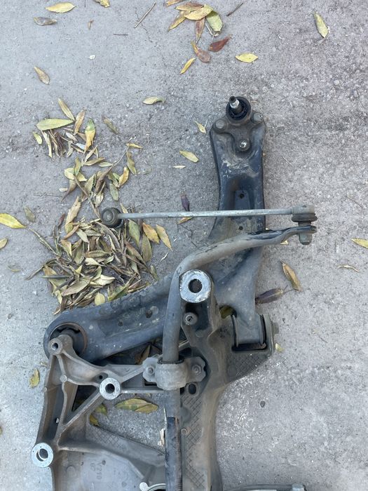 Cadru motor Volkswagen passat b8 / brat stanga dreapta superb