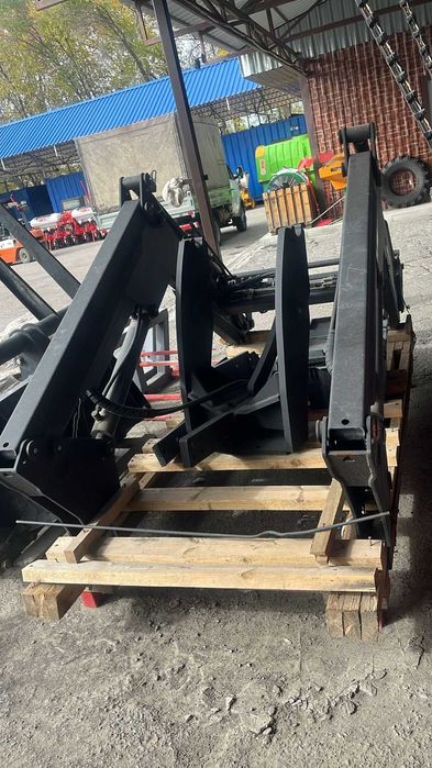 Погрузчик Универсальный Модель Кун Турс 2000