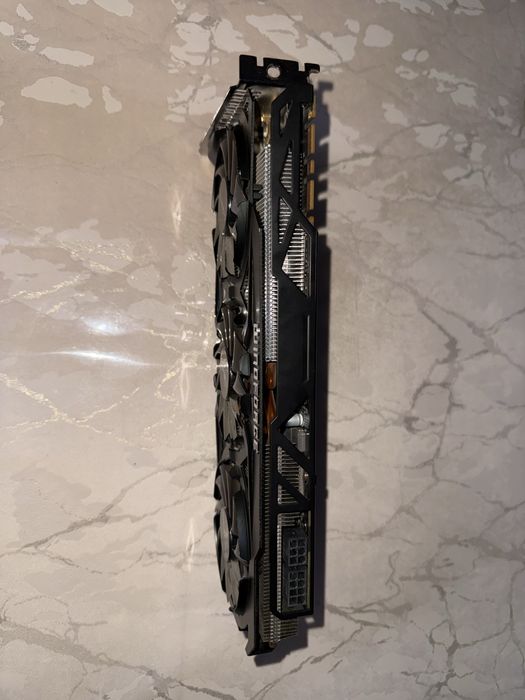 Срочно продам Gigabyte GeForce GTX 770 2GB GDDR5 Windforce 3X.