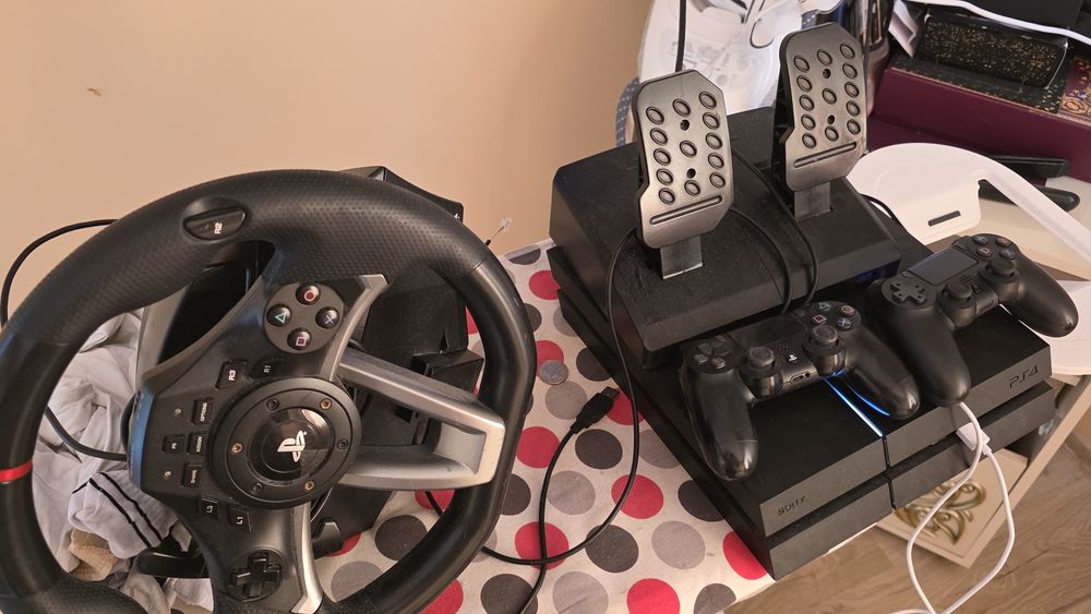Playstation 4 пълен комплект
