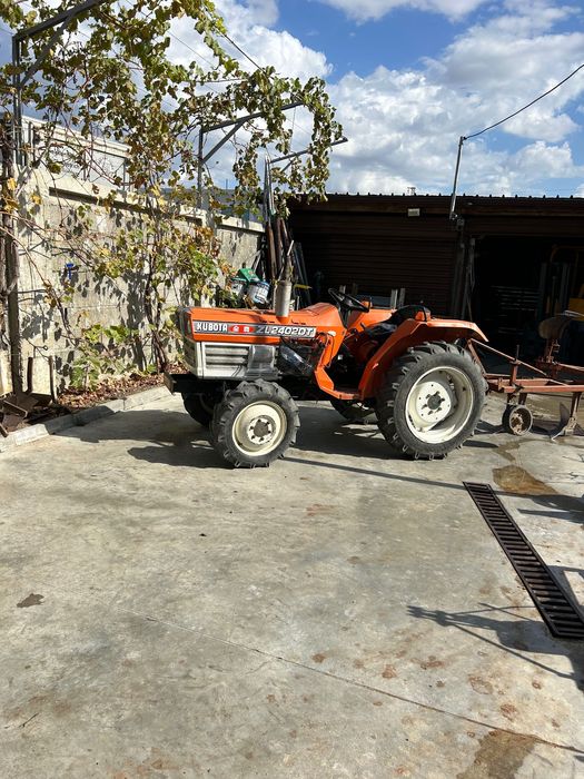 Трактор за селско стопански цели