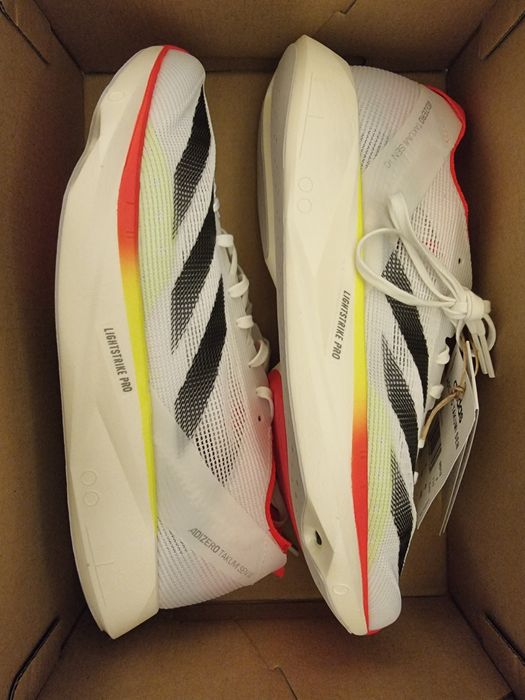 Vând adidas takumi