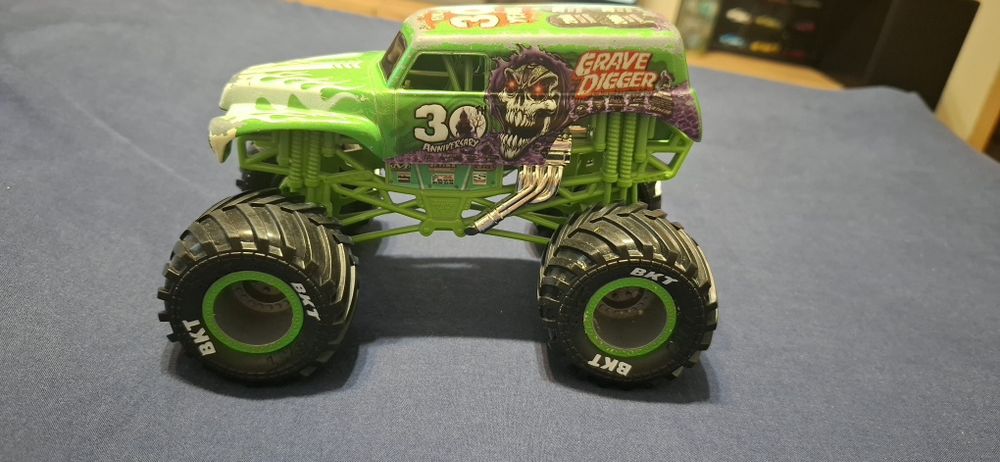 Monster Jam Grave Digger