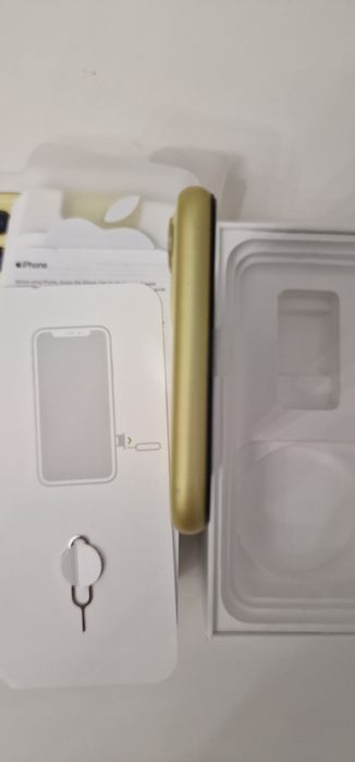 Продам IPhone 11, 128Mb, акб 74%.