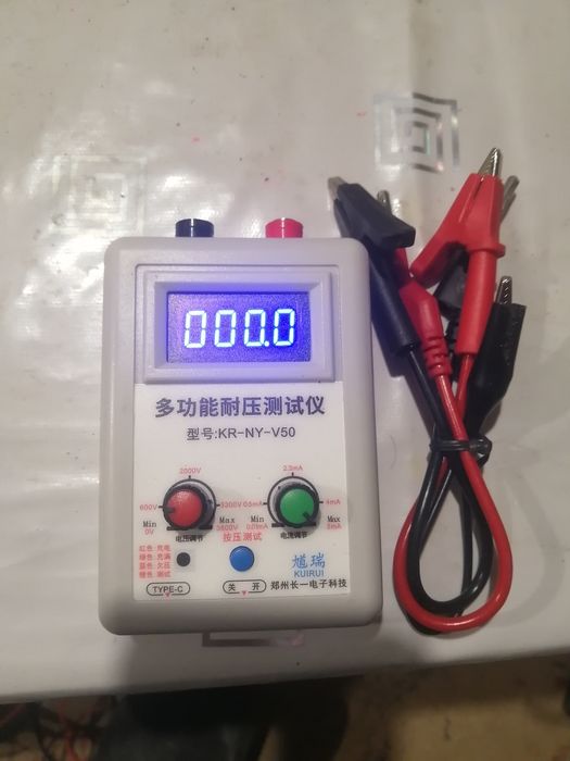 Тестер для транзисторов, диодов, конденсаторов, симисторов на пробой .