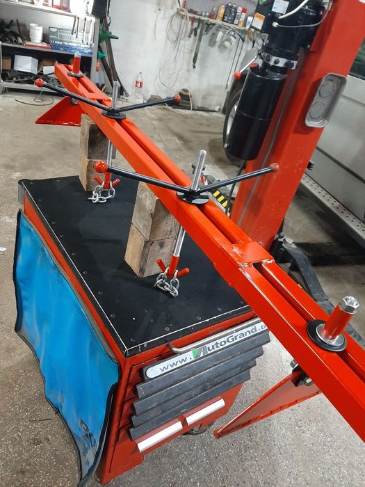 Стойка за двигатели