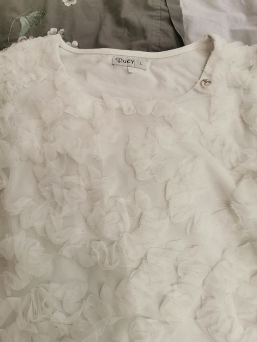 Прекрасна блузка LUCY