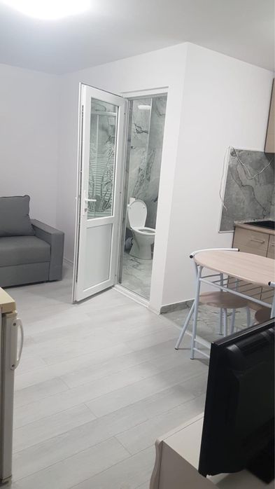 Ofer spre inchiriere harsonera la casa