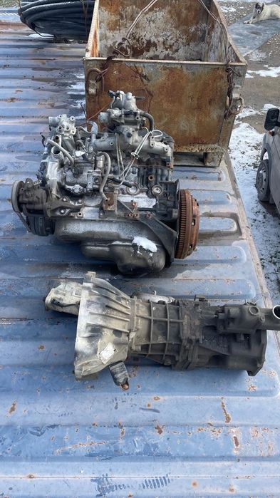 Двигатель и каробка дизельный