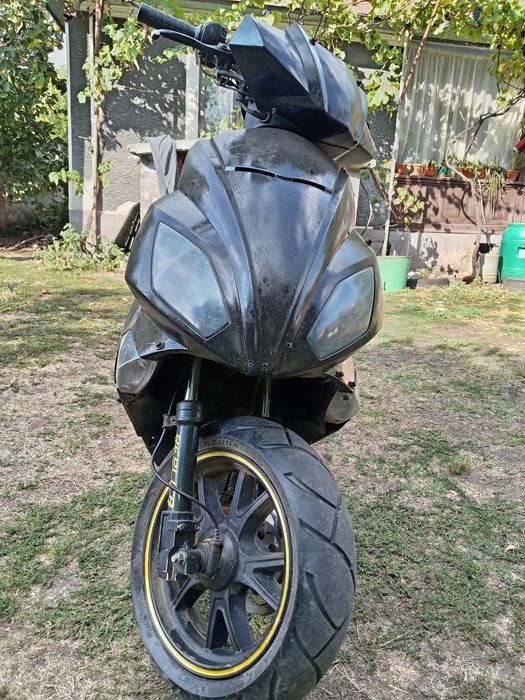 Scuter baotian cu motor de Yamaha 101cm³